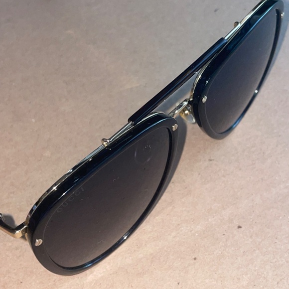 GUCCI Black Gold Frame Aviator Sunglasses Unisex GG0672S-001 58-19-145 - Picture 7 of 11